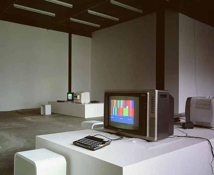 Install.exe im Büro Friedrich, Berlin – Ansicht 2