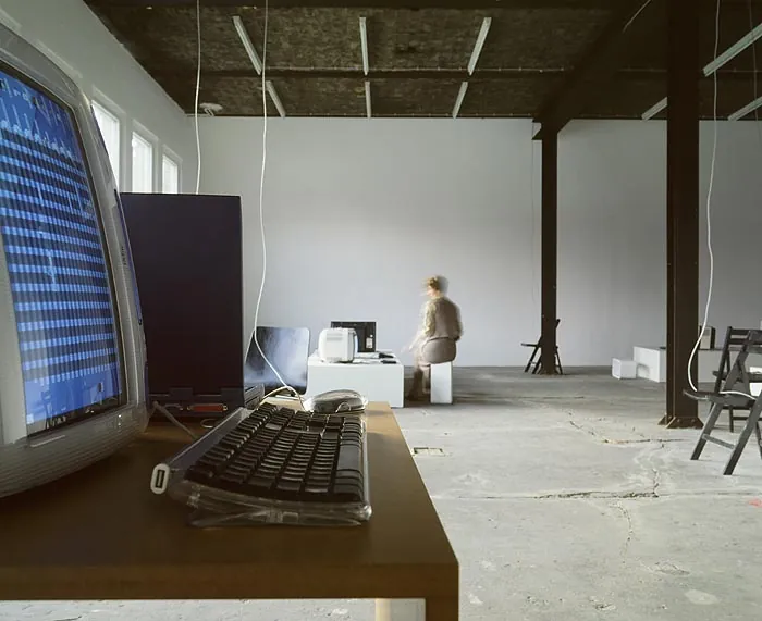 Install.exe im Büro Friedrich, Berlin – Ansicht 5